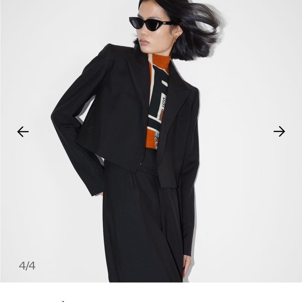 Fendi Way
Fashion Show sunglasses - Picture 7 of 7